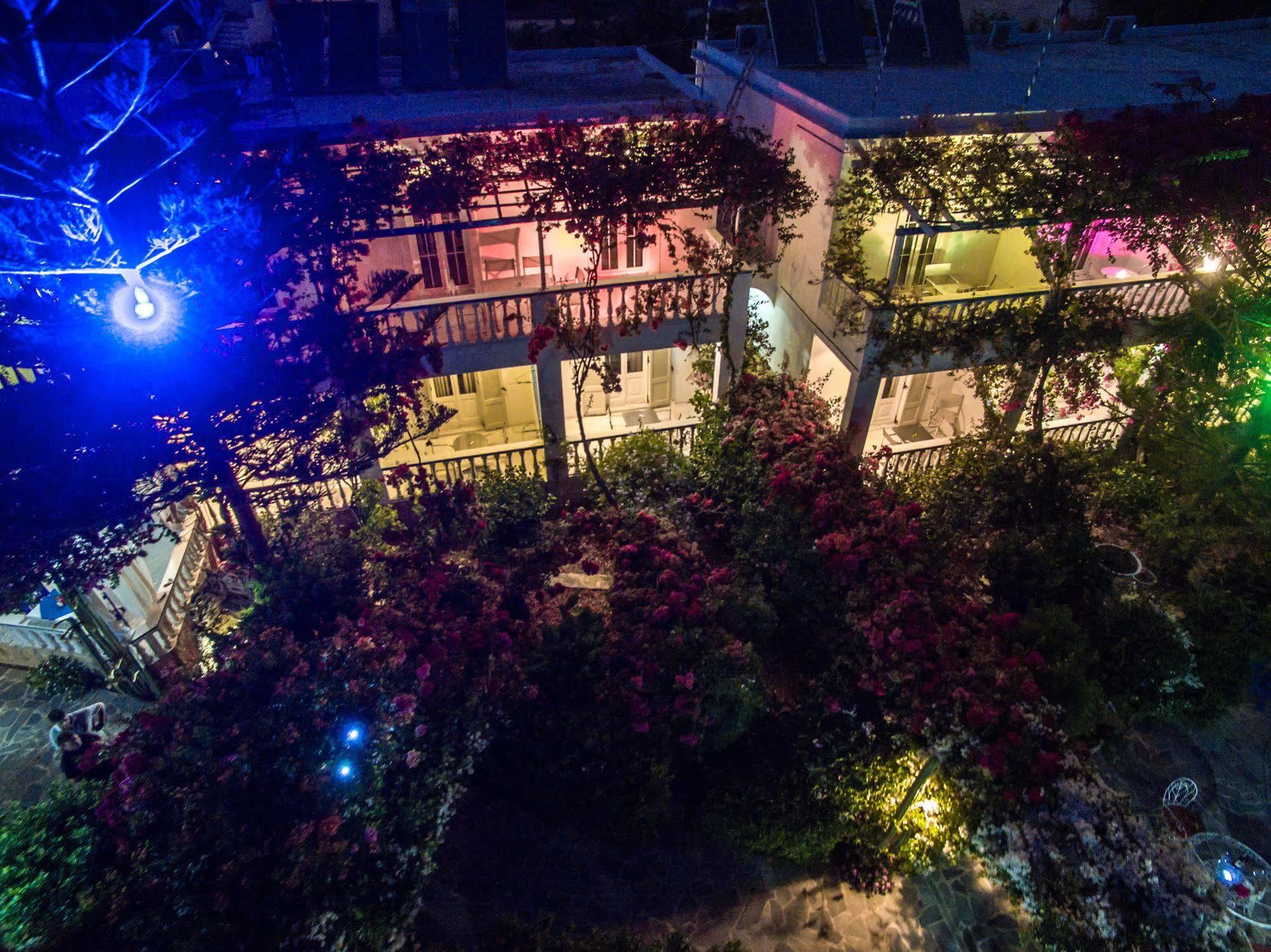 Angelika Aparthotel Alinda  Exterior photo